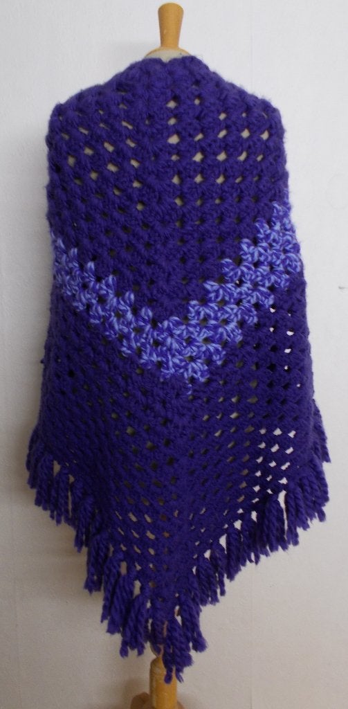 Handgemaakte paarse poncho/stola/omslagdoek, Verzenden, Zo goed als nieuw, Maat 42/44 (L), Paars