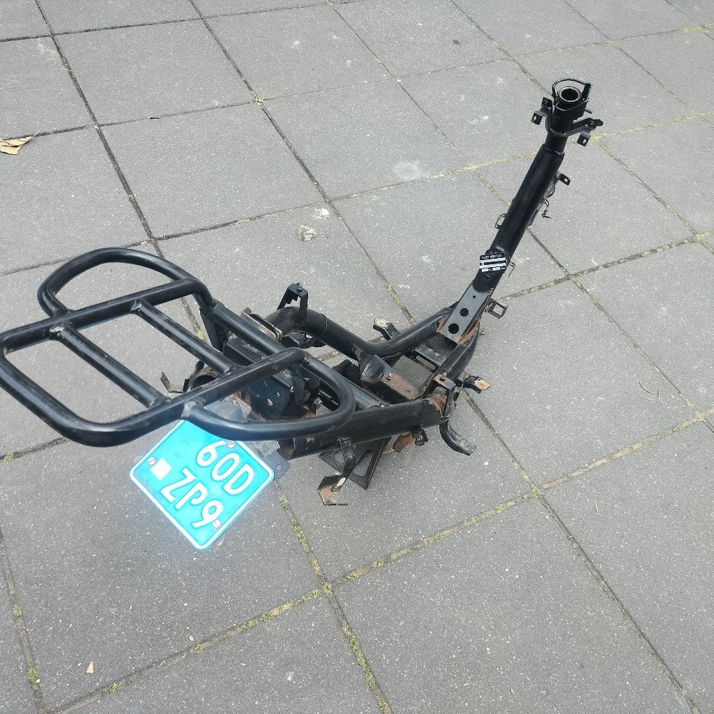 Vivacity frame met kenteken zonder wok, Fietsen en Brommers, Brommeronderdelen | Scooters, Ophalen, Gebruikt, Frame, Peugeot