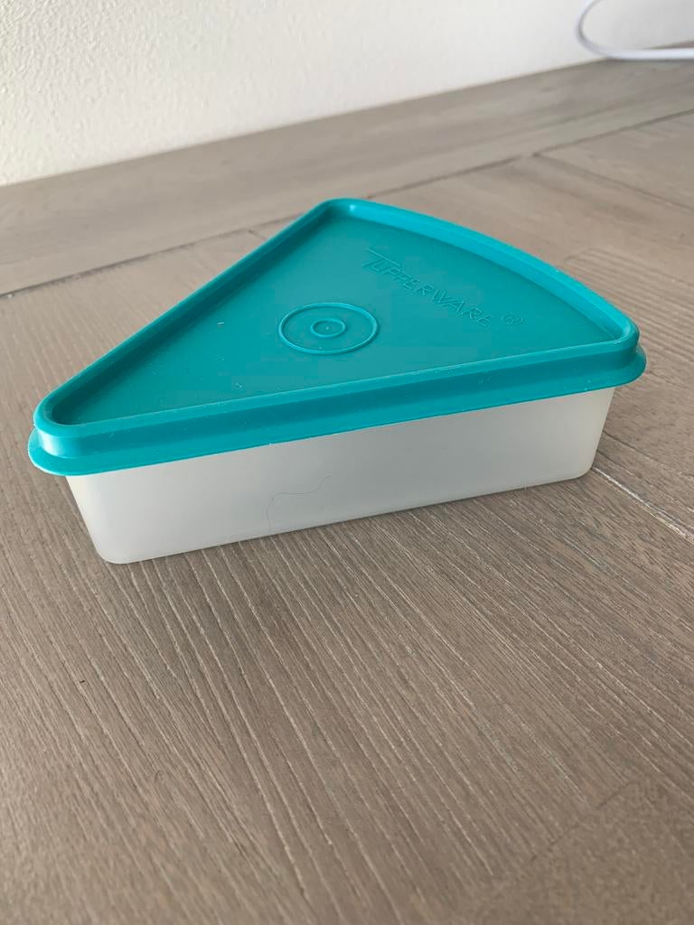Tupperware driehoek puntje groen voor kaas of stukje brie, Huis en Inrichting, Keuken | Tupperware, Ophalen of Verzenden, Zo goed als nieuw