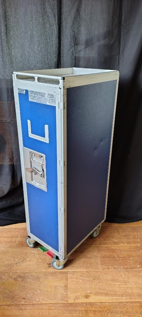 SAS vliegtuigtrolley halfsize met metalen lades, Verzamelen, Luchtvaart en Vliegtuigspotten, Gebruikt, Overige typen, Ophalen of Verzenden