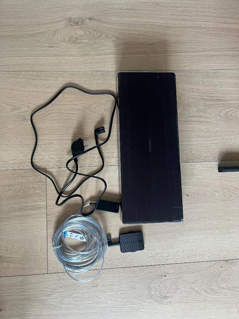 Samsung one connect +defect scherm samsung frame tv, Audio, Tv en Foto, Televisie-accessoires, Ophalen, Zo goed als nieuw