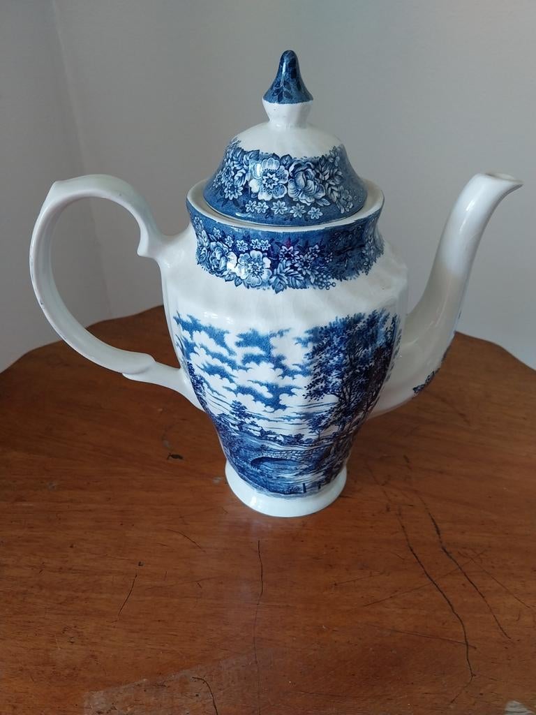 Mooie puntgave koffiepot, Ophalen of Verzenden