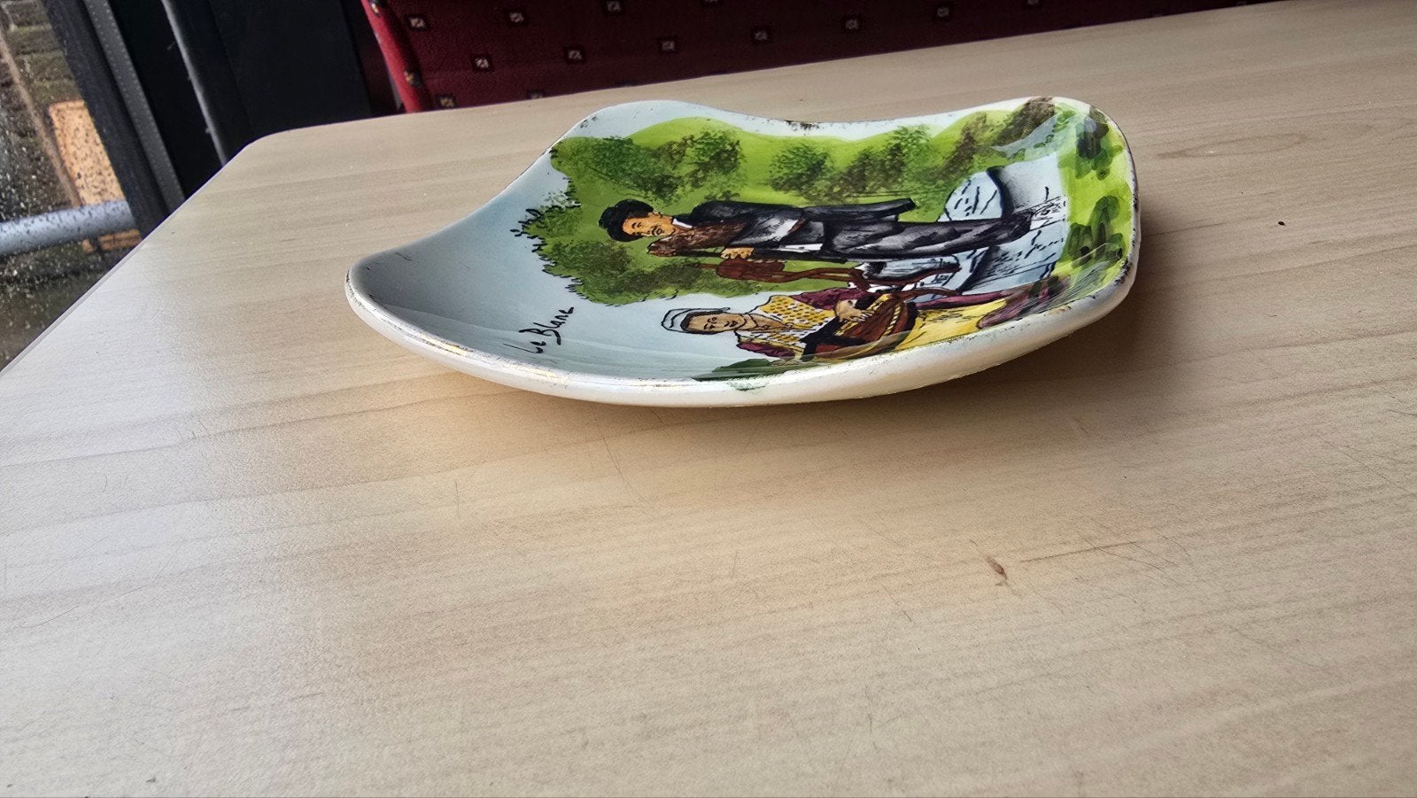 Vintage Frans faience wandbordje Le Blanc handgeschilderd, Ophalen of Verzenden