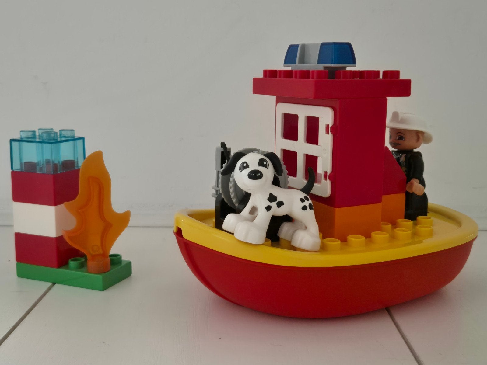 LEGO Duplo Brandweerboot, Kinderen en Baby's, Speelgoed | Duplo en Lego, Zo goed als nieuw, Duplo, Ophalen of Verzenden