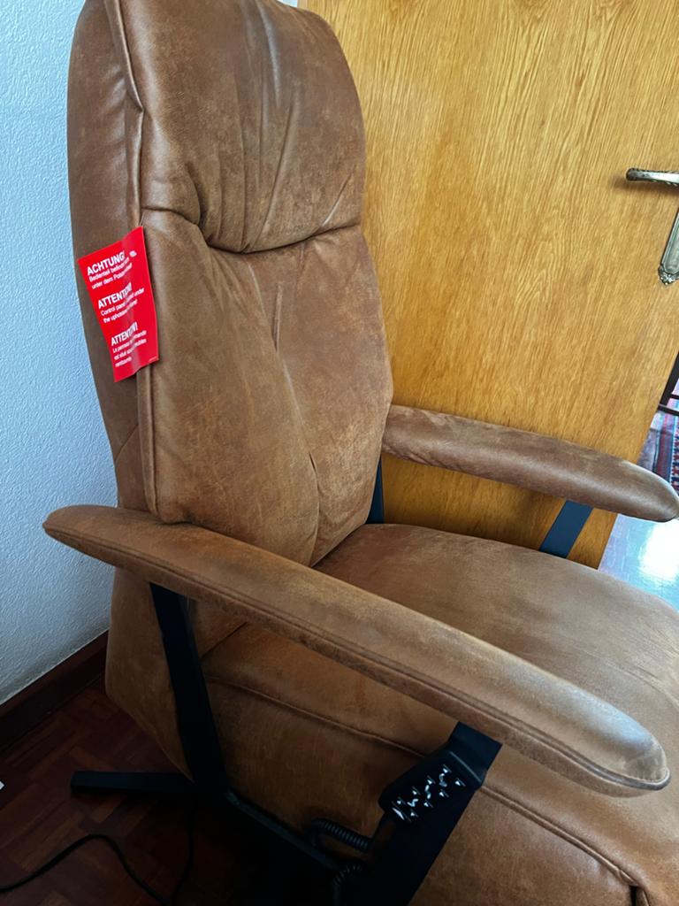 Elektrische Sta-op Stoel - Comfortabel en Ondersteunend, Ophalen, Bruin, Leer, Zo goed als nieuw