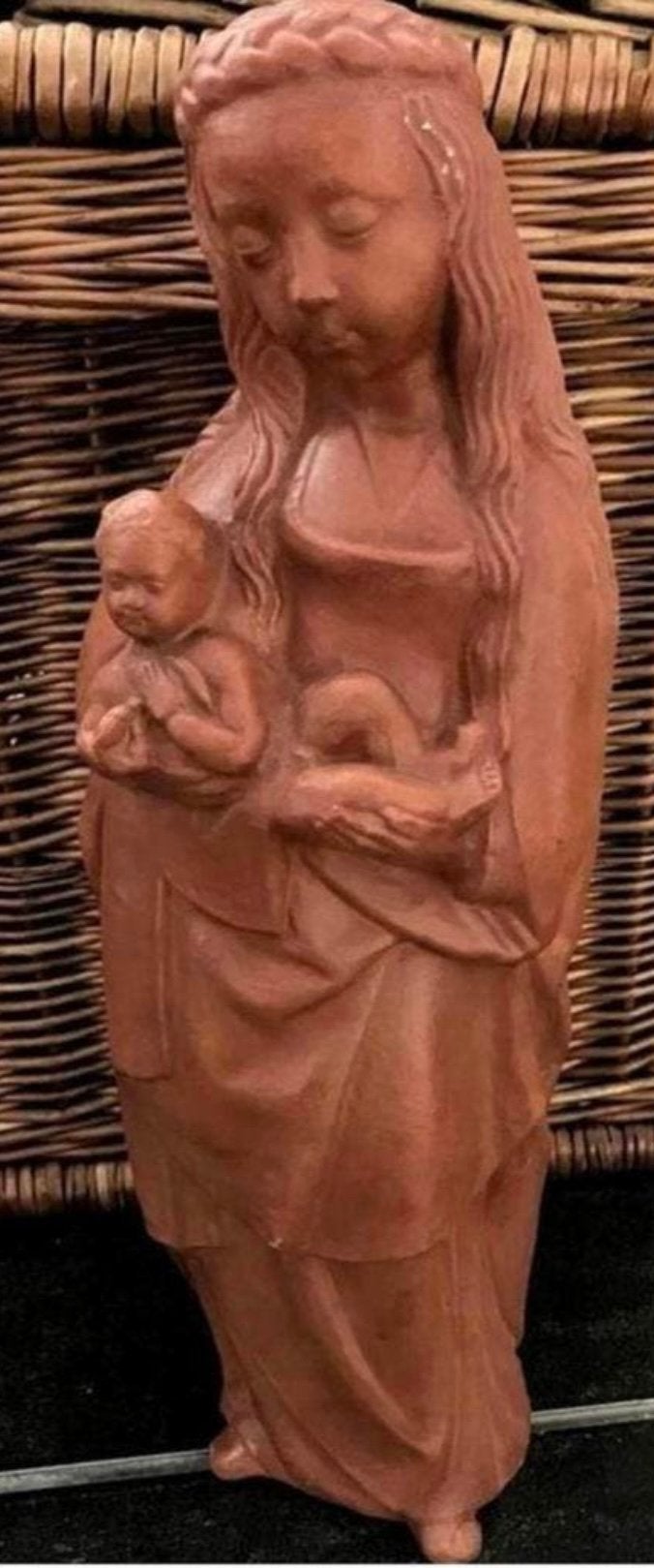 Maria met haar zoon ,prachtig antiek gesigneerd beeld ,mooi!, Ophalen of Verzenden