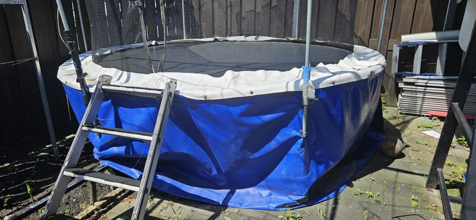Grote trampoline met veiligheidsnet en ladder, Ophalen of Verzenden