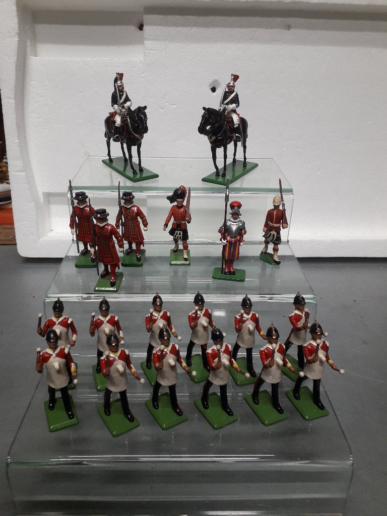 DIVERSE VERSCHILLENDE TINNEN W.BRITAIN SOLDATEN, Ophalen of Verzenden, Zo goed als nieuw