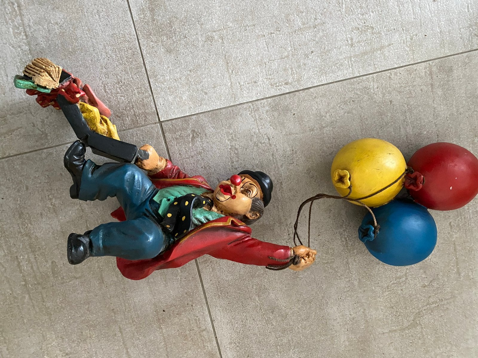 Vintage Clown Beeldje met Ballonnen - Gesigneerd, Verzamelen, Beelden en Beeldjes, Ophalen of Verzenden, Zo goed als nieuw