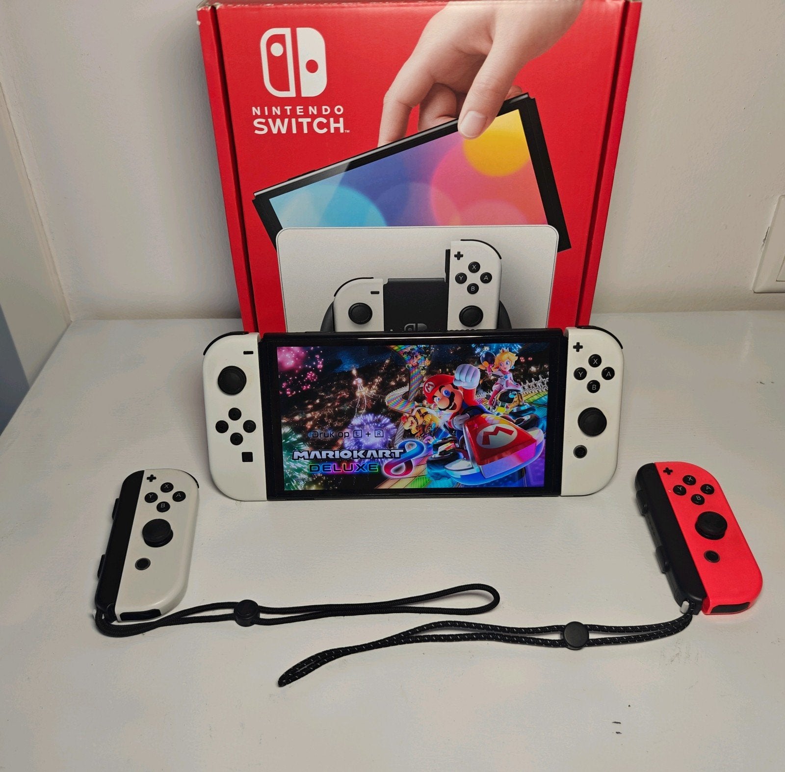 Nintendo Switch OLED, Overige genres, Ophalen of Verzenden, Zo goed als nieuw, 3 spelers of meer