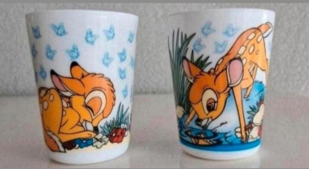Twee Arcopal Bekers Bambi en Stampertje, Ophalen of Verzenden, Zo goed als nieuw, Overige stijlen, Kop(pen) en/of Schotel(s)