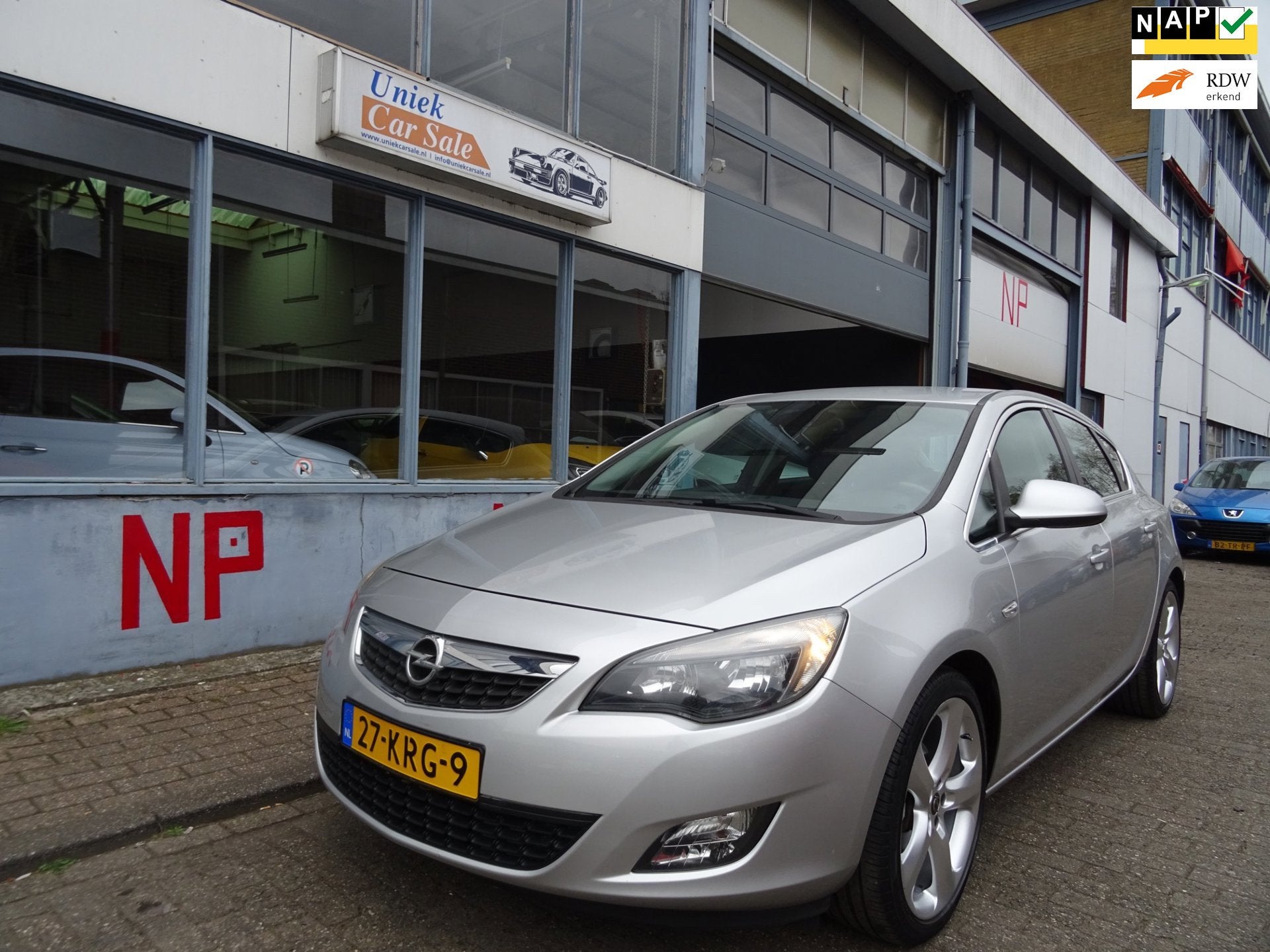 Opel Astra 1.6 Sport, Auto's, Opel, Voorwielaandrijving, Euro 5, 680 kg, 4 cilinders