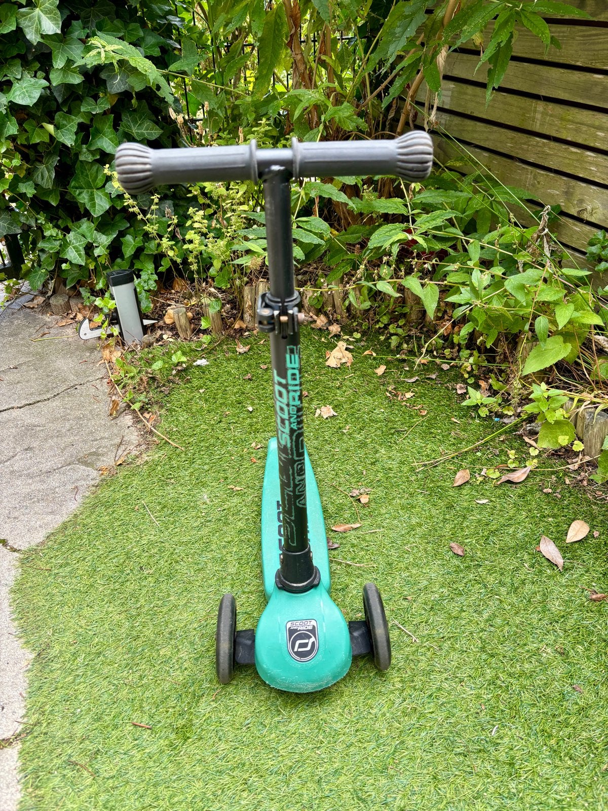 Scoot and Ride step met 2 voorwielen en 1 achterwiel, Ophalen, Gebruikt, Gewone step