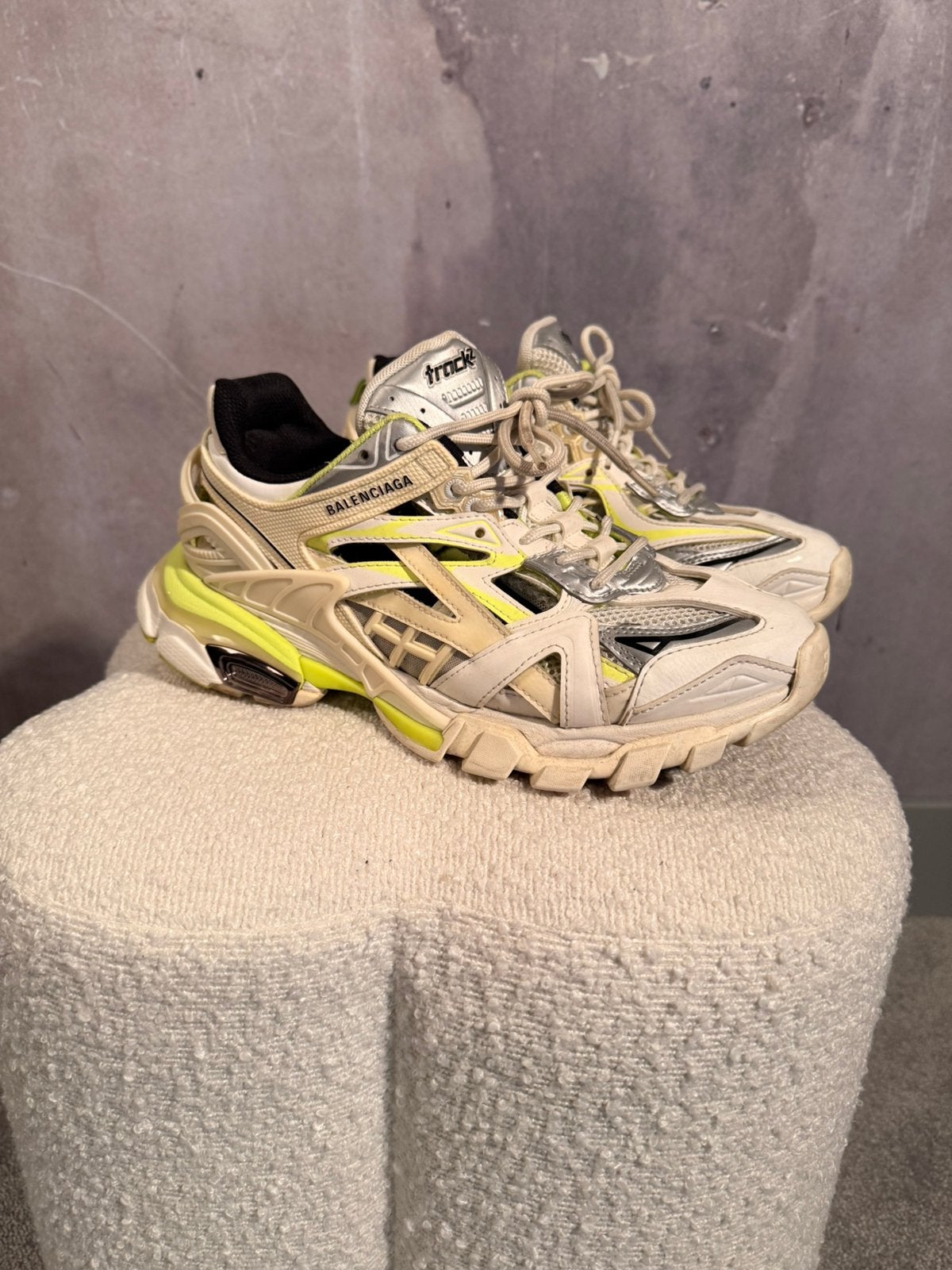 Balenciaga Track Sneakers – Beige / Neon Geel – Maat 39, Kleding | Heren, Schoenen, Ophalen of Verzenden, Zo goed als nieuw, Overige kleuren