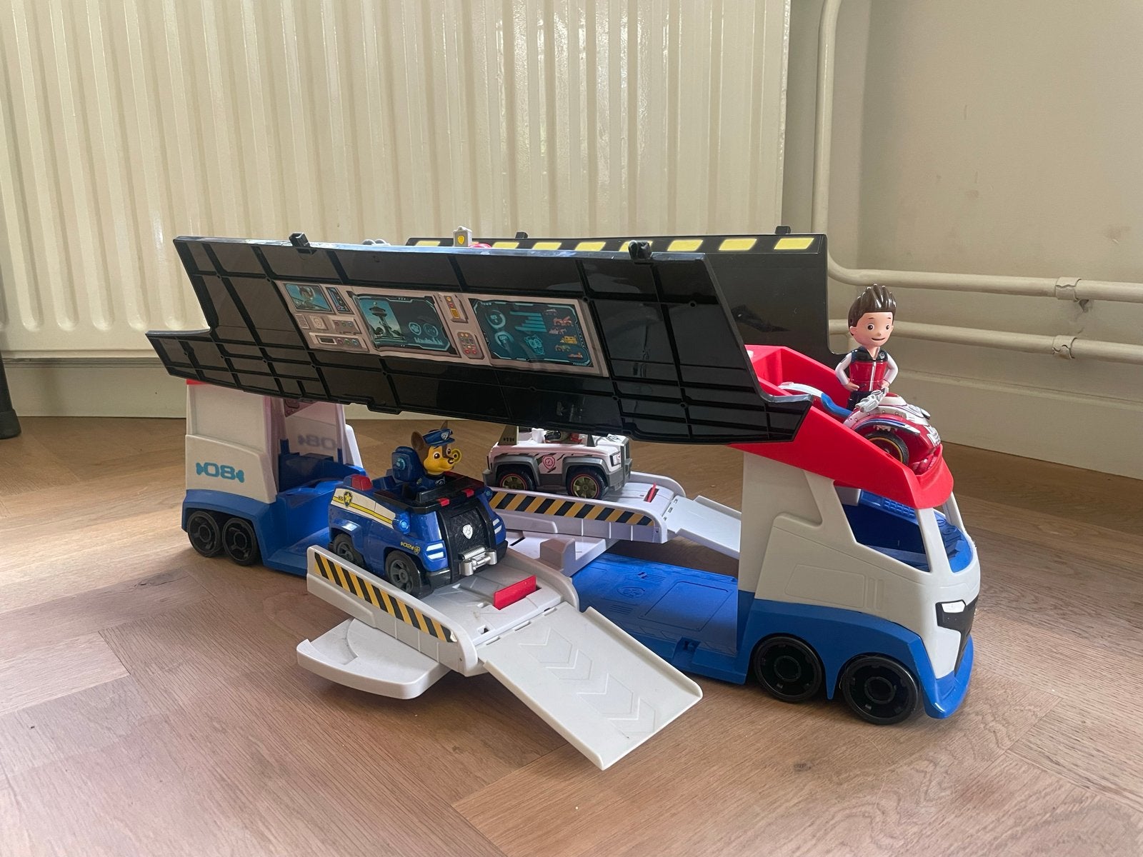 Paw Patrol Uitklapbare Vrachtwagen met Auto's en Figuren, Ophalen of Verzenden, Gebruikt