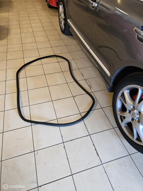 Achterklep rubber  Porsche Cayenne 955 /957, Gebruikt, Porsche, Ophalen of Verzenden, Porsche