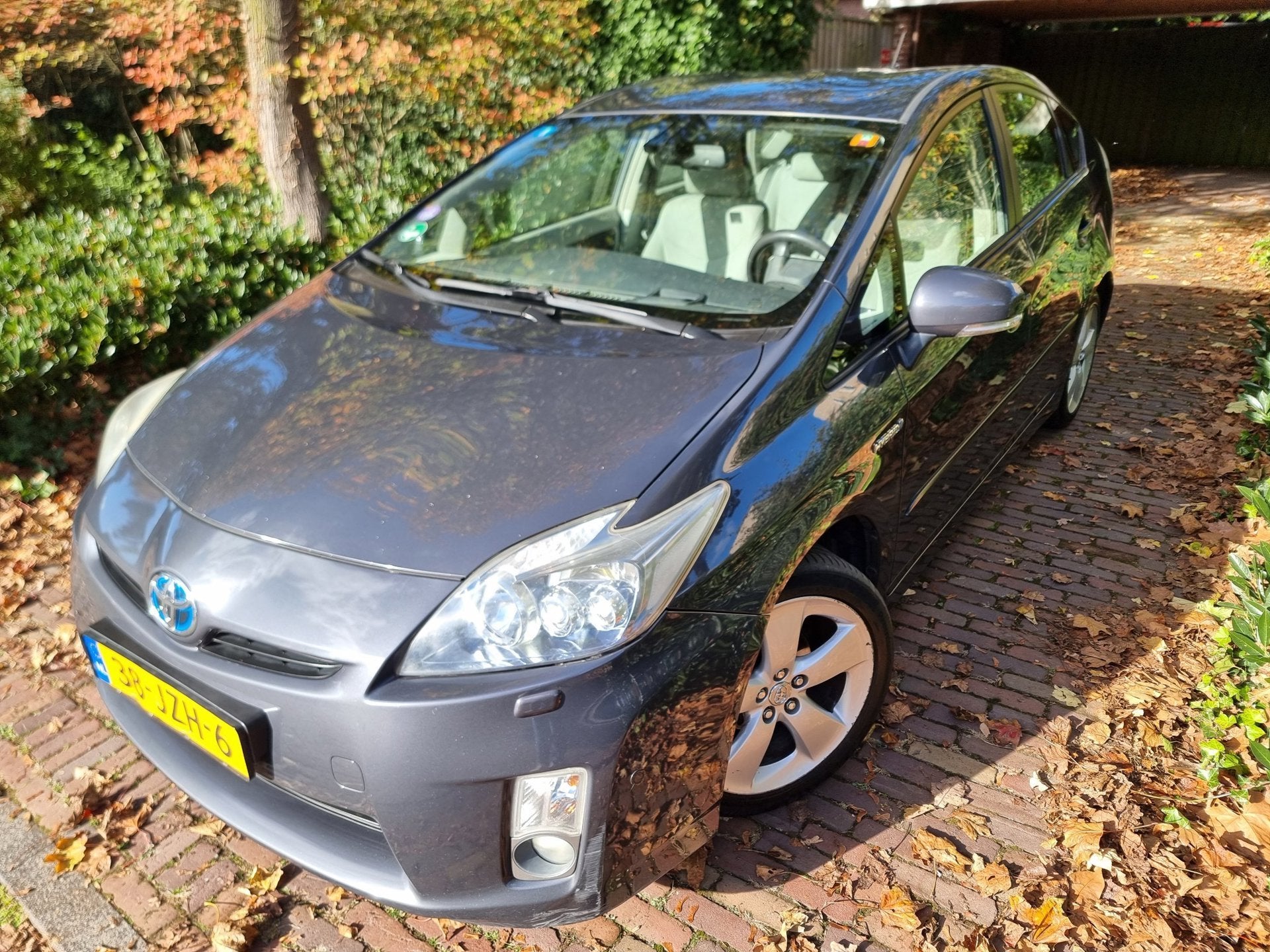 Toyota Prius 1.8 Dynamic Xenon/Navi EXPORT/HANDEL, Auto's, Gebruikt, 4 cilinders, Origineel Nederlands, Bedrijf