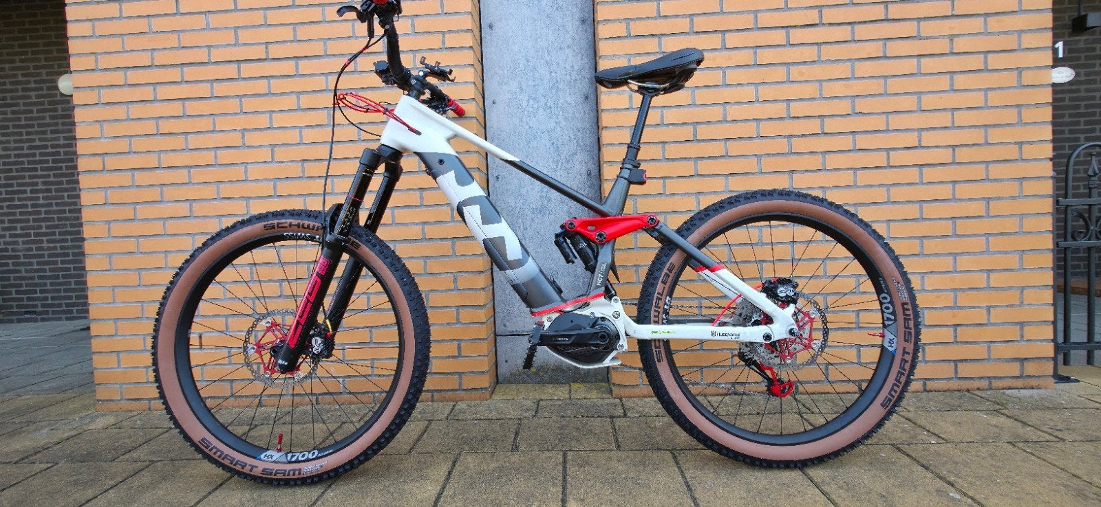 Husqvarna HC7 2021 Enduro E-MTB met dikke upgrade, z.g.a.n., Ophalen