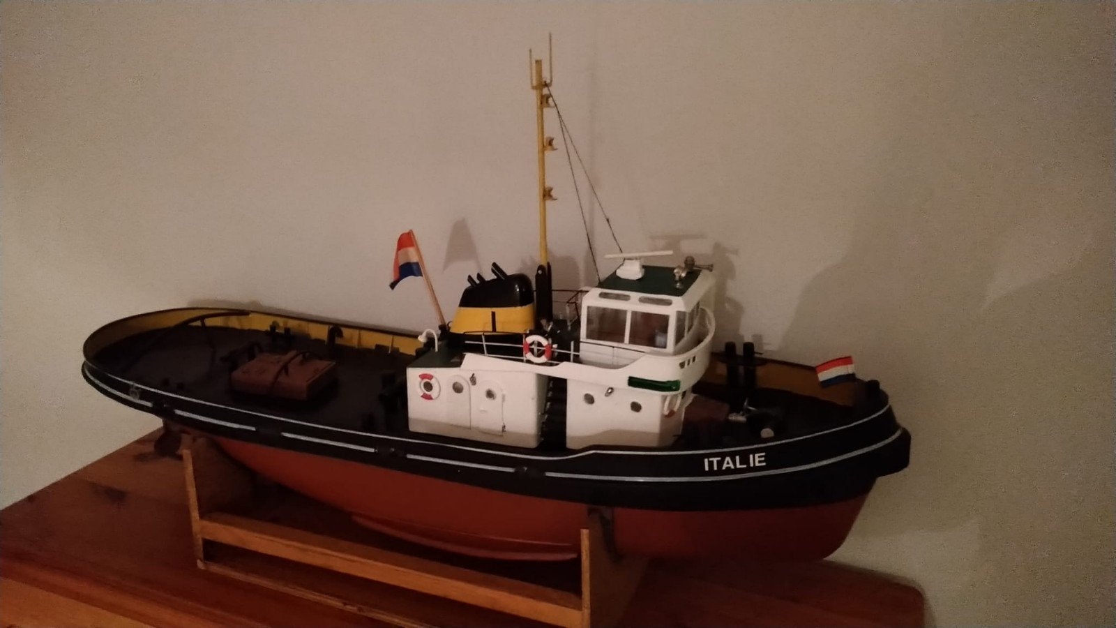 GEZOCHT RC SLEEPBOOT SMIT ITALIË, Ophalen of Verzenden