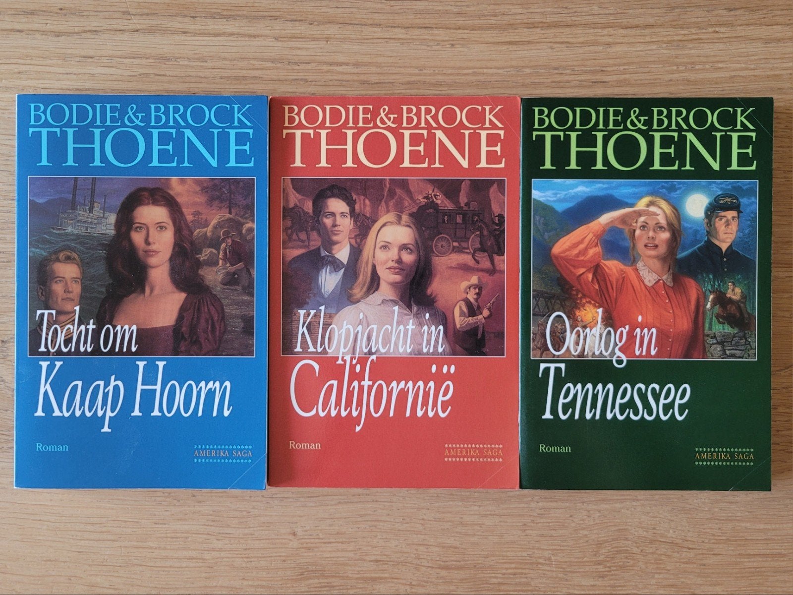 Amerika Saga, COMPLETE SERIE, Bodie Thoene, chr hist IZGS €8, Boeken, Ophalen of Verzenden, Gelezen