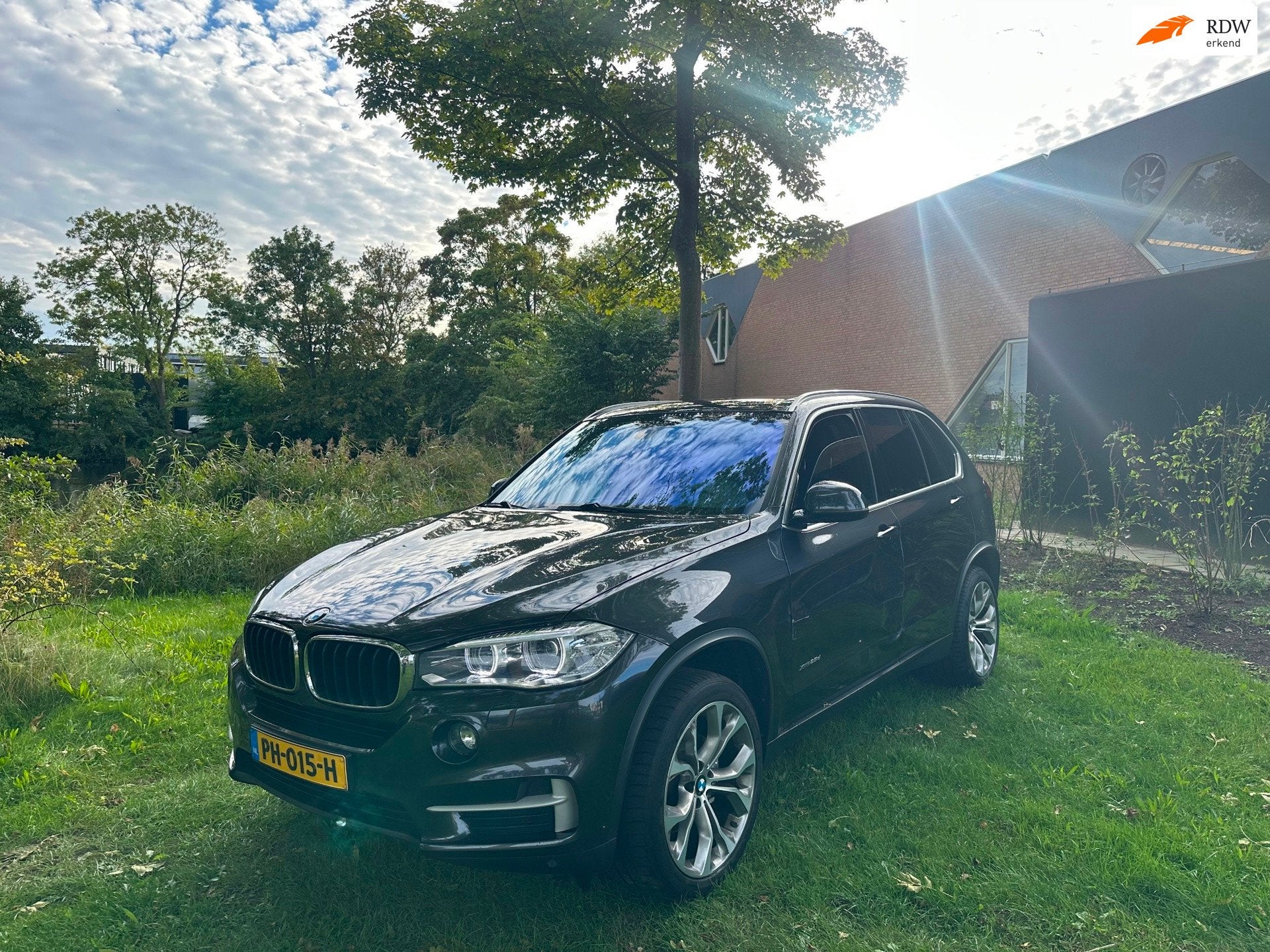 BMW X5 XDrive25d Centennial Executive 7p. SFEER KEURIGE AUTO, Auto's, 4 cilinders, 241 €/maand, 7 stoelen, Bedrijf