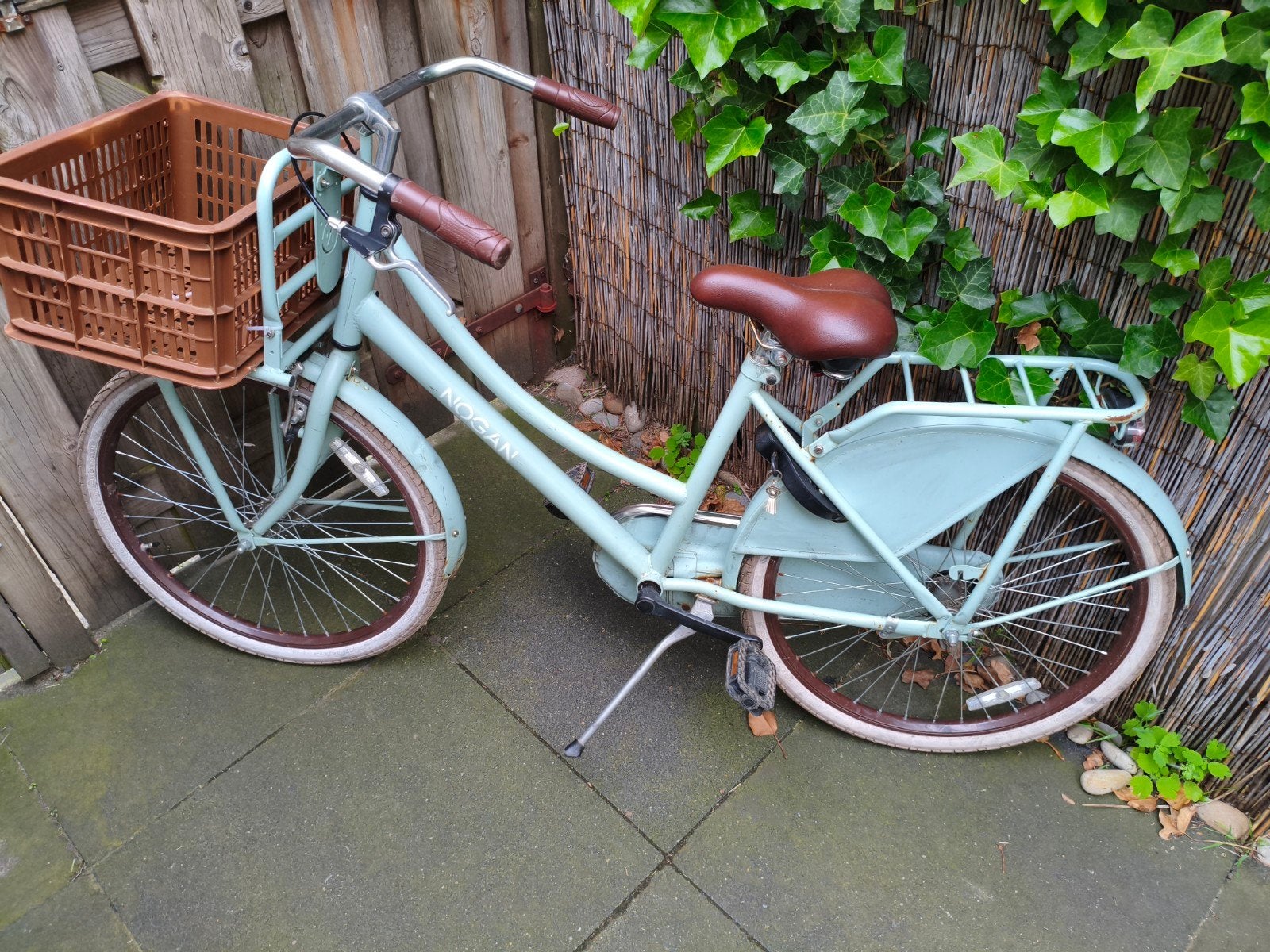 24 inch Nogan fiets met mandje - Geen ketting, Ophalen, Gebruikt, Terugtraprem, Overige merken