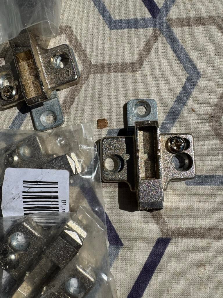 Blum scharnieren voor keukenkastjes - 14 stuks, Ophalen of Verzenden, Gebruikt, Overige materialen, Scharnier