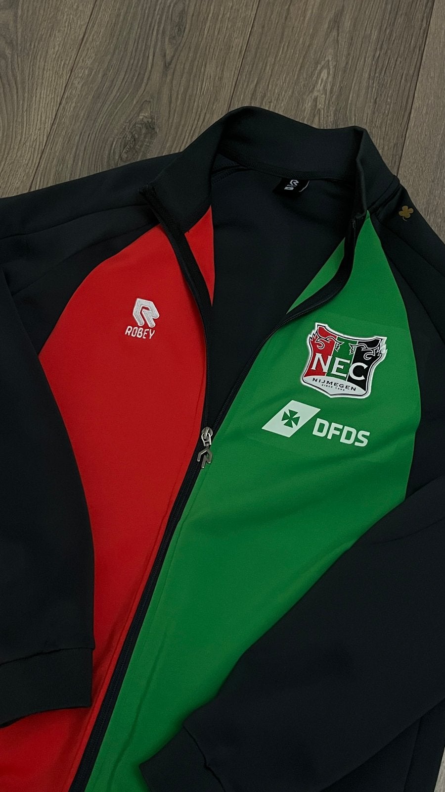 NEC Nijmegen Robey Trainingsjack Maat M, Maat 38/40 (M), Meerkleurig, Overige typen, Ophalen of Verzenden