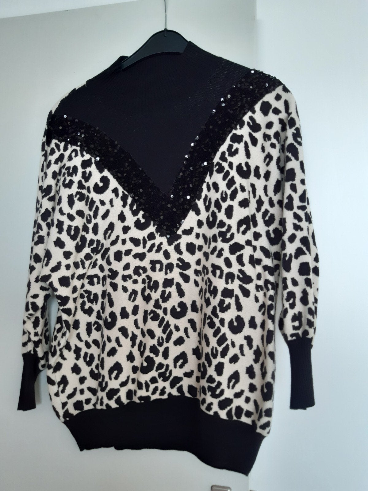 trui met tijger print, Ophalen, Zo goed als nieuw, Zwart, Trui of Vest