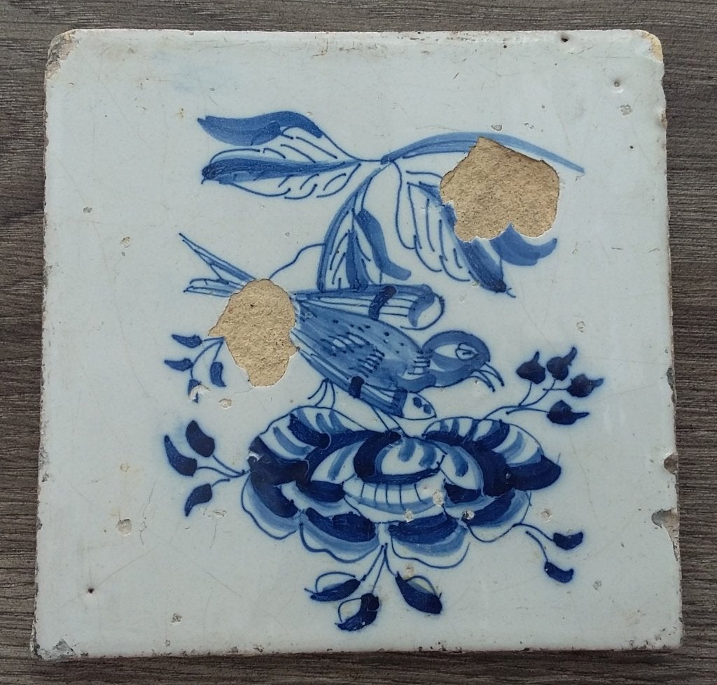 Omstreeks 1750 Delft Delftsblauwe Tegel Friese Bloem + Vogel, Ophalen of Verzenden