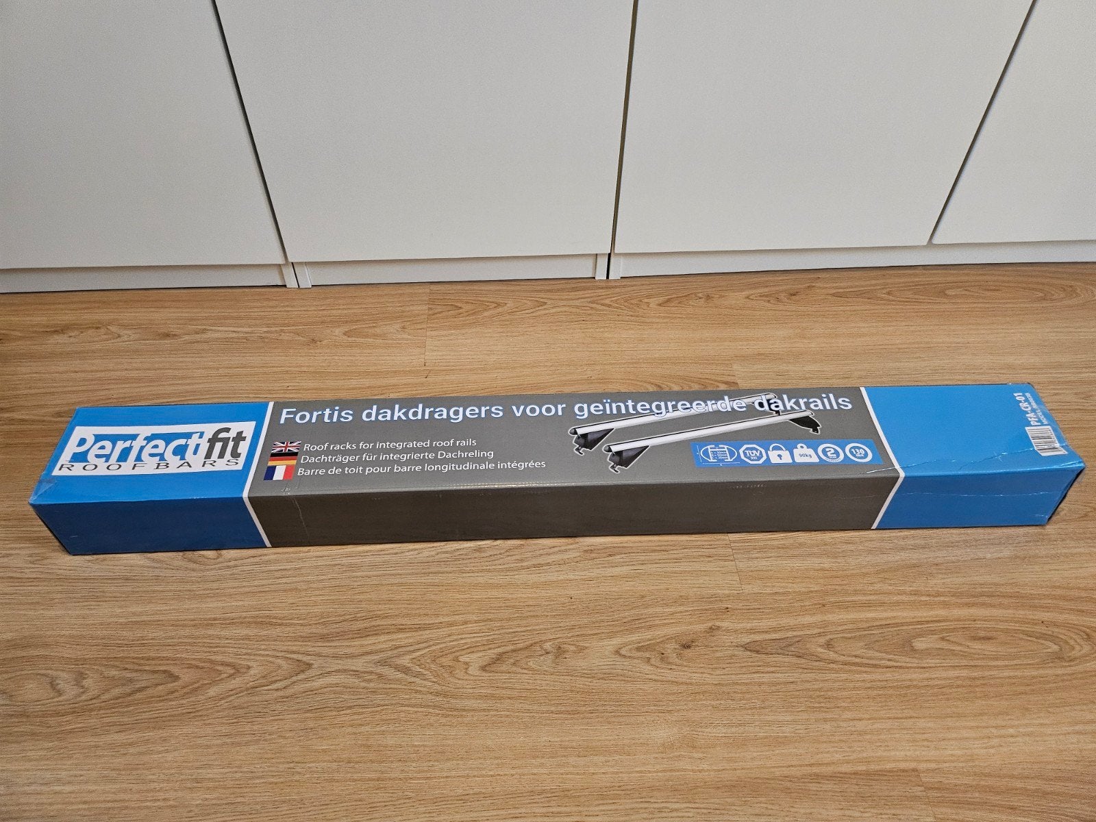 TE HUUR perfectfit dakdragers, Ophalen, Zo goed als nieuw