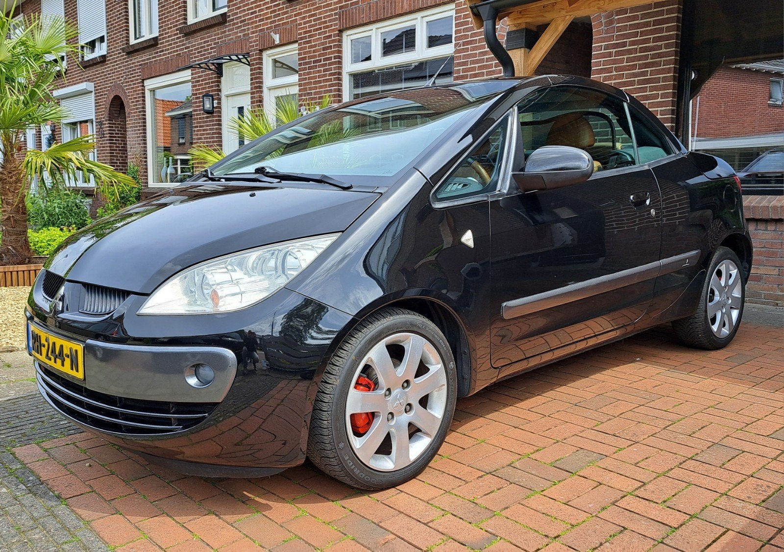 Mitsubishi Colt 1.5 CZC 2006 Zwart, Auto's, Voorwielaandrijving, 15 km/l, 4 cilinders, Cabriolet