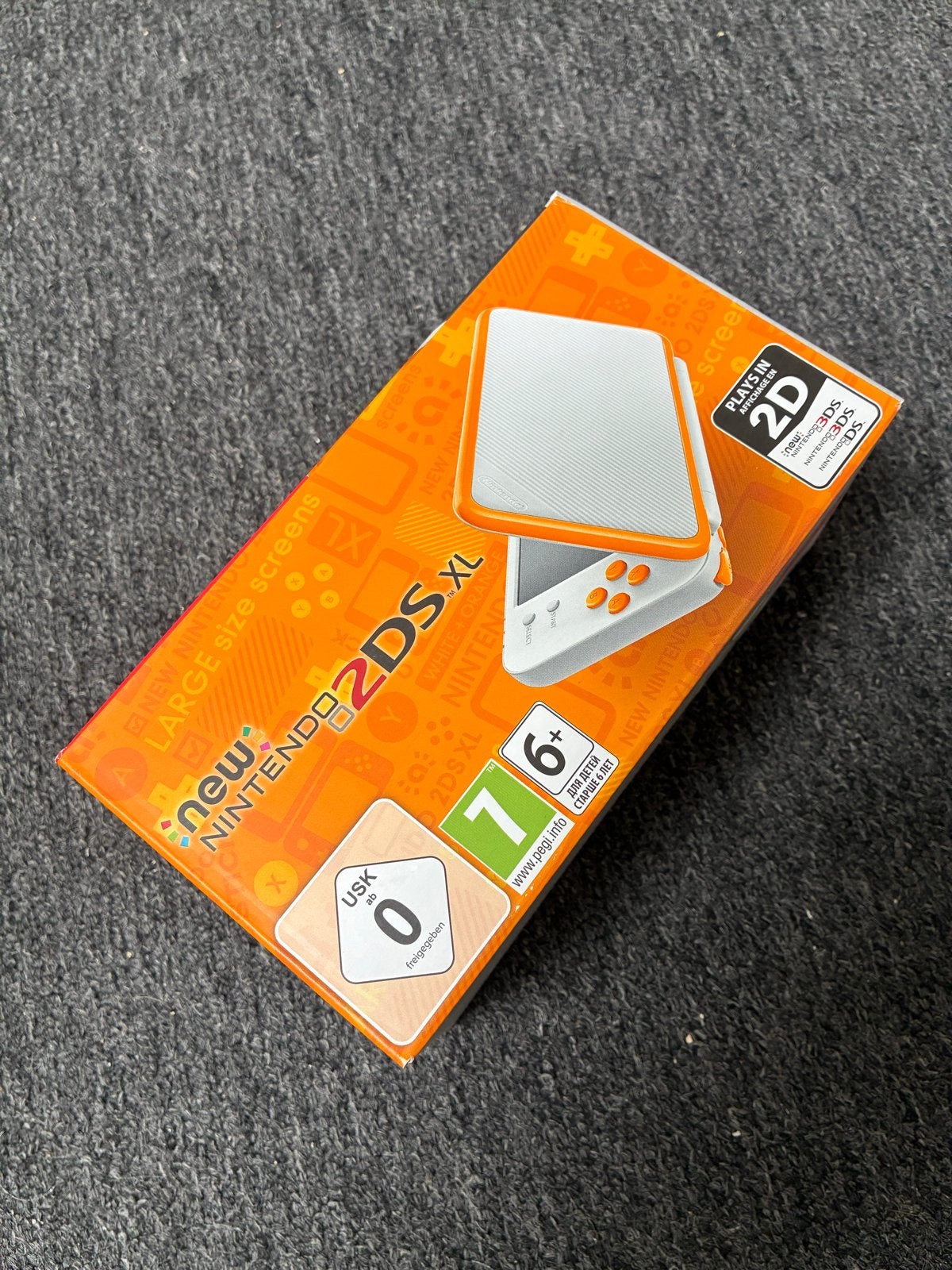 Nieuwe Nintendo 2DS XL - Wit & Oranje (Ongeopend), Ophalen, Nieuw, Wit, 2DS XL