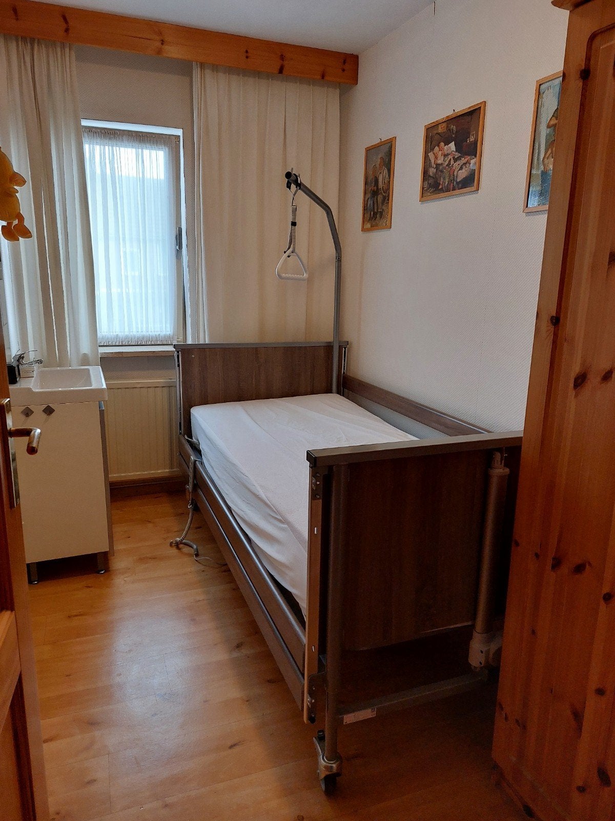 Hoog/laagbed met alle mogelijkheden van een ziekenhuisbed, Diversen, Ophalen