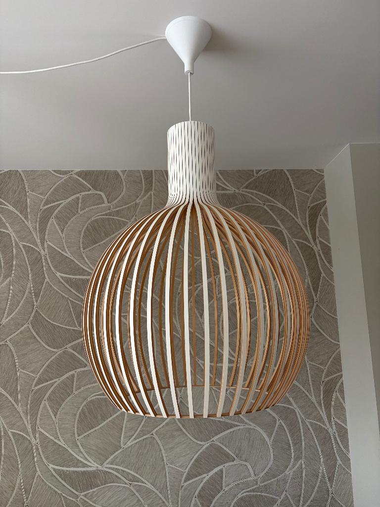 Secto Octo hanglamp wit eiken (2 stuks), Huis en Inrichting, Lampen | Hanglampen, Ophalen, Zo goed als nieuw, Hout, 50 tot 75 cm