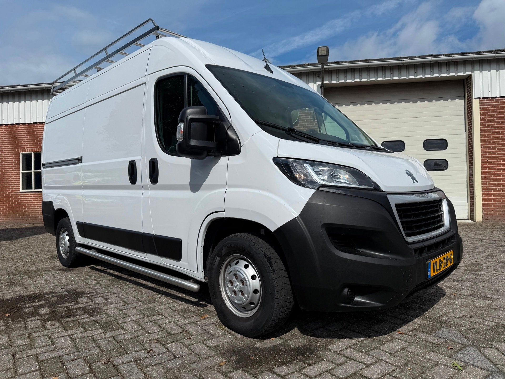 Peugeot Boxer 333 2.2 BlueHDi 140PK L2H2 Camera euro 6 3-zit