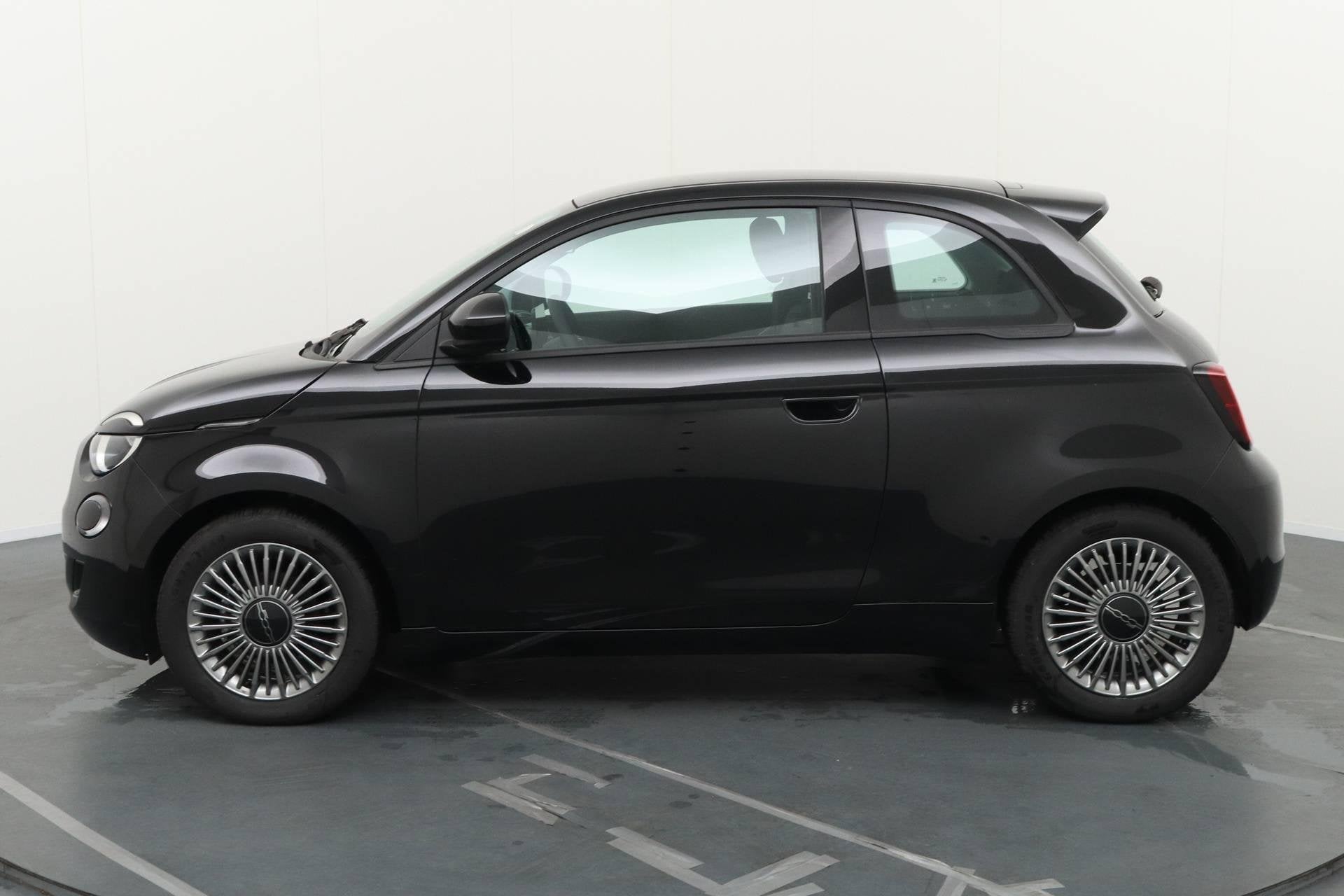 Fiat 500 e Icon 24 kWh | BTW | Nieuw | CarPlay |, Auto's, Fiat, Stof, Gebruikt, Zwart, 95 pk