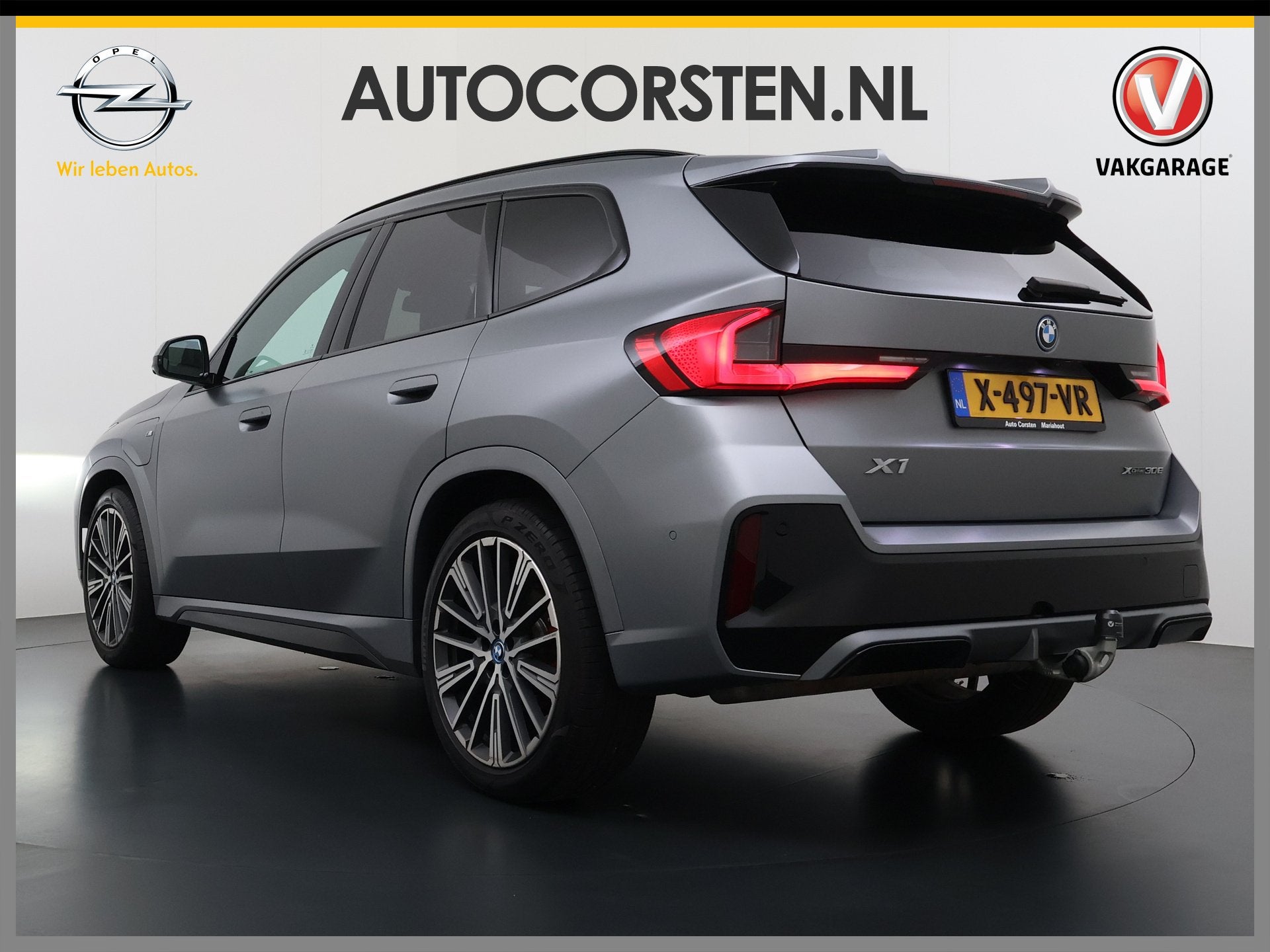 BMW X1 xDrive30e 327pk M-sport Leer Pano-Dak/Hef-Dak M-Sport, 16 kWh, 150 min, Bedrijf, Hybride Elektrisch/Benzine