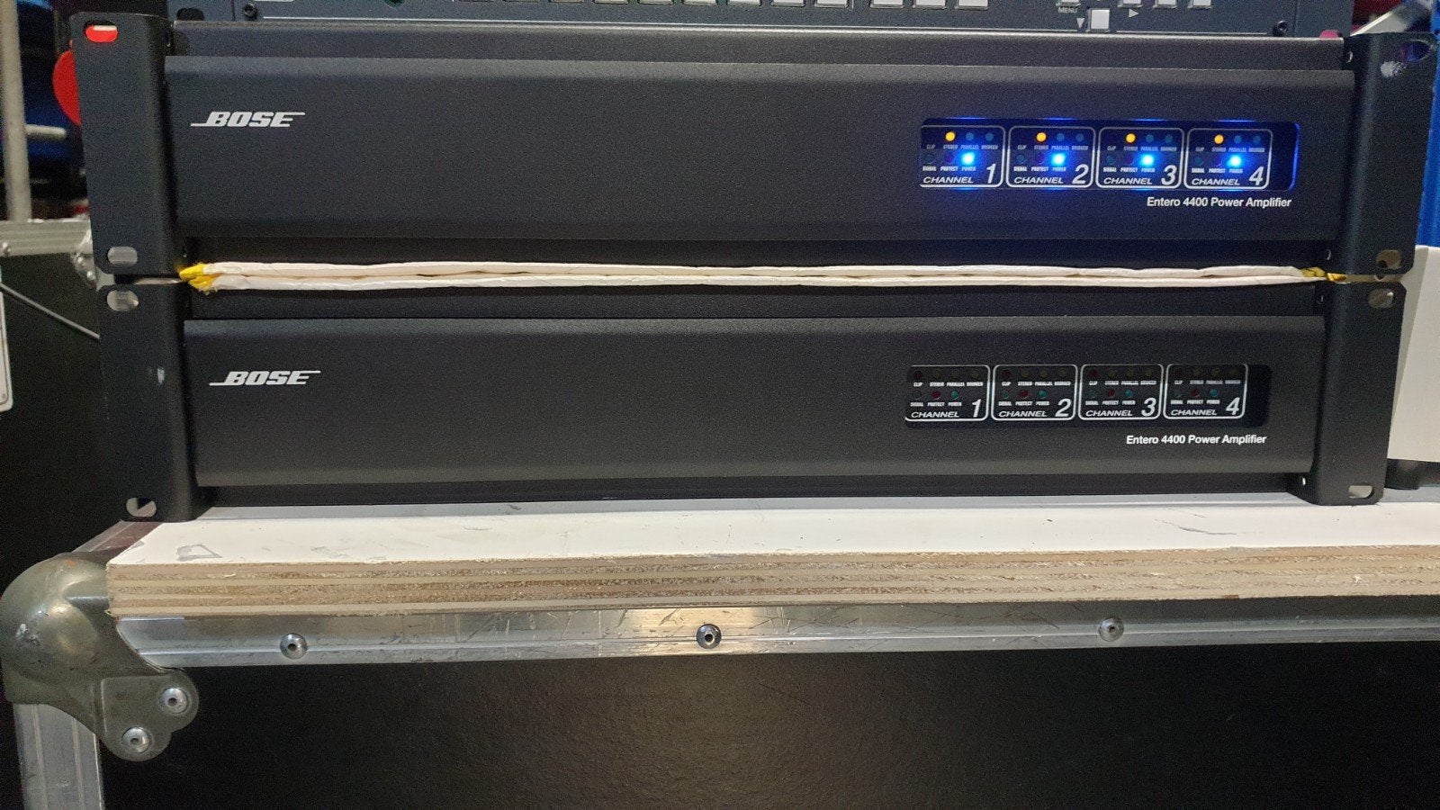 Bose Entero 4400 versterker 2000 Watt, Ophalen, Zo goed als nieuw, Audio