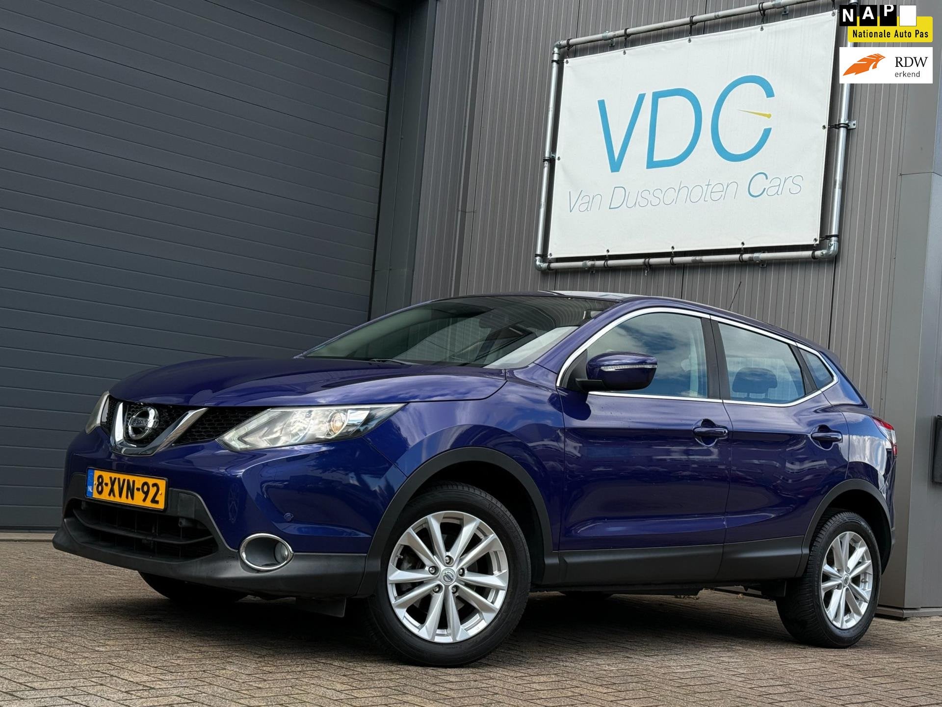 Nissan Qashqai 1.2 Acenta | Navigatie | 2x PDC | 17'' LMV, Voorwielaandrijving, Euro 5, Stof, Gebruikt