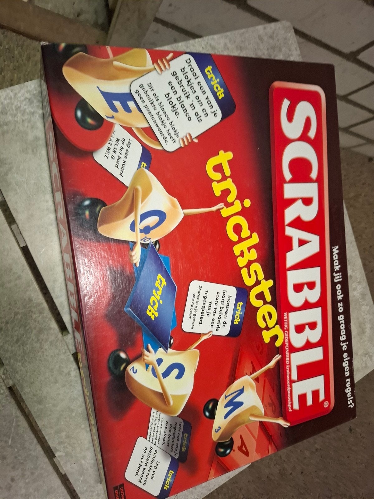 Scrabble Trickster - Compleet en in goede staat, Gebruikt, Ophalen of Verzenden, Drie of vier spelers, Customer_service_nl@hasbro.com