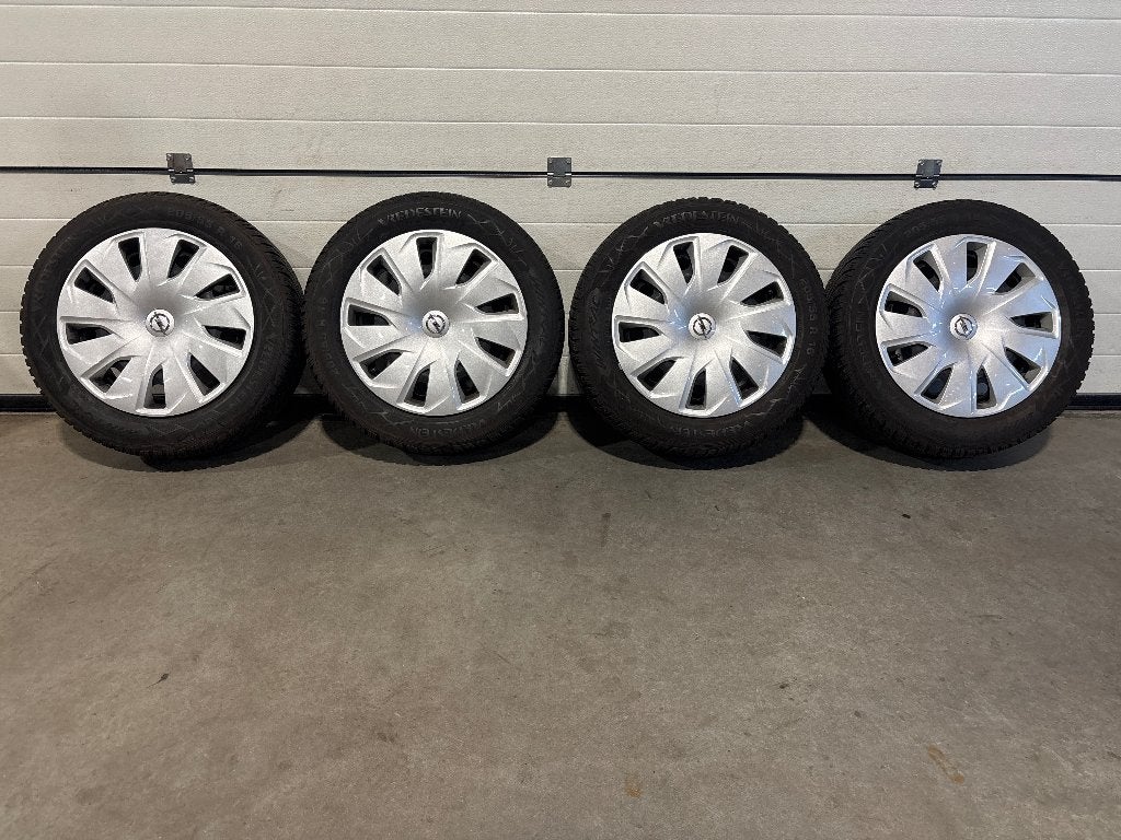 16" vredestein winterbanden st. 5 x 105 opel astra j, k ., Ophalen, Gebruikt, 16 inch, Banden en Velgen