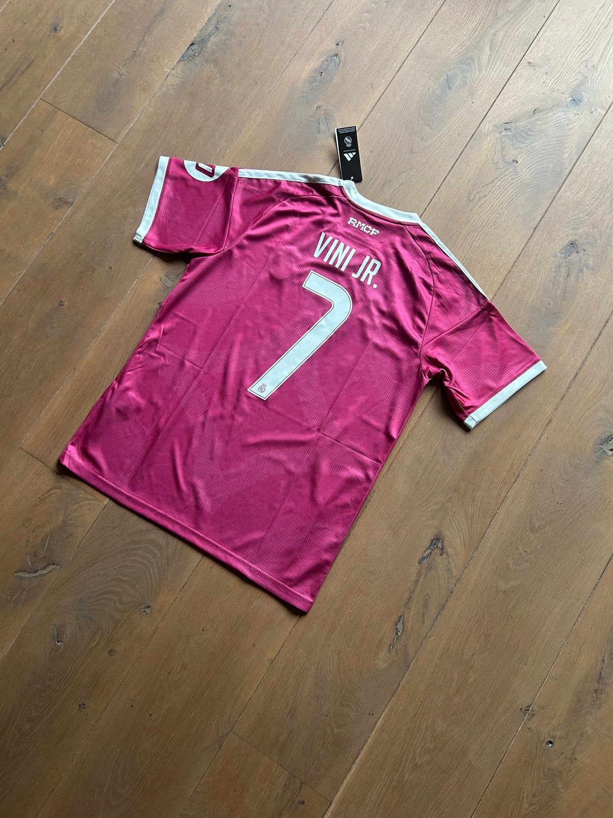 Real Madrid Thuisshirt 26/27 Vini Jr. Maat L, Maat 52/54 (L), Nieuw, Ophalen of Verzenden, Roze