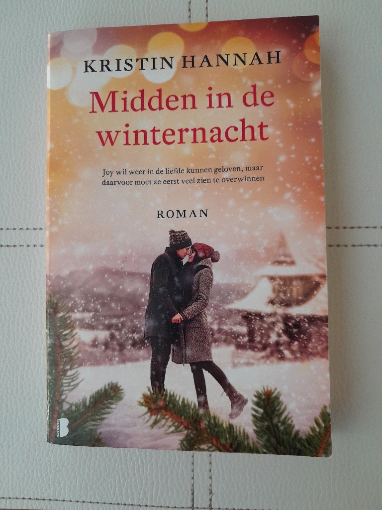 Kristin Hannah Midden in de winternacht, Boeken, Ophalen of Verzenden, Gelezen, Kristin Hannah, Nederland