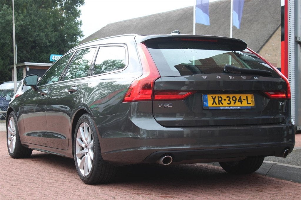 VOLVO V90 T4 Geartronic *Momentum* | Trekhaak | Volledig- Le, Auto's, Volvo, 1969 cc, 1616 kg, 93 €/maand, Zilver of Grijs