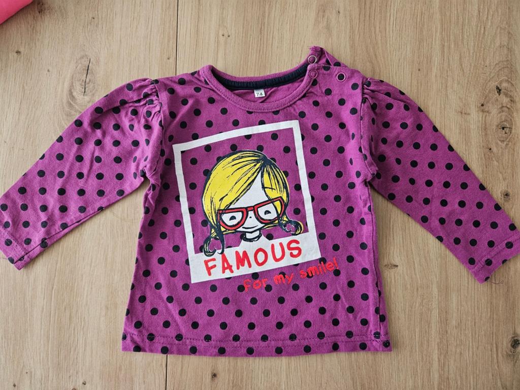Leuk paars shirtje met stippen en opdruk - Maat 74, Kinderen en Baby's, Babykleding | Maat 86, Gebruikt, Meisje, Ophalen of Verzenden
