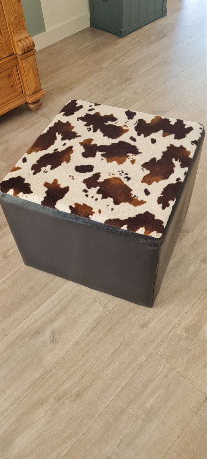 Poef met koeienprint, Ophalen, Gebruikt, Modern, Landelijk, Vierkant
