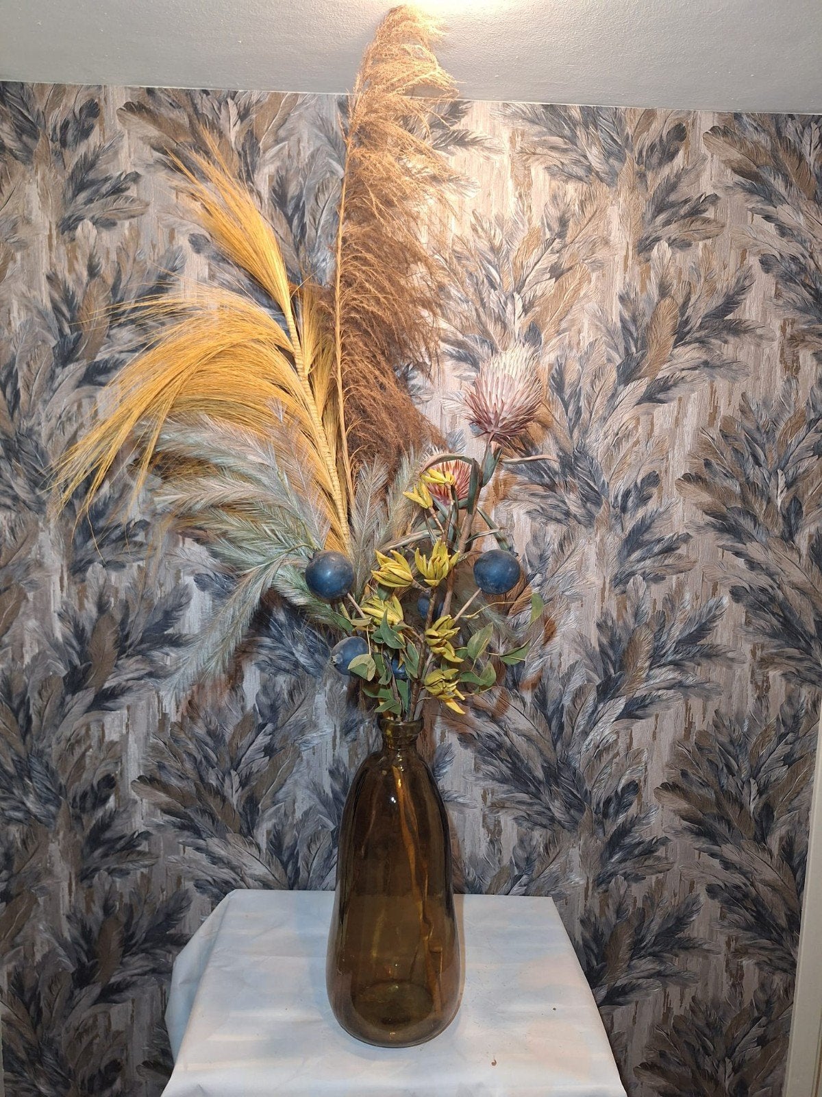 Grote vaas met droogbloemen, Ophalen, Gebruikt, Inclusief droogbloemen, Bruin