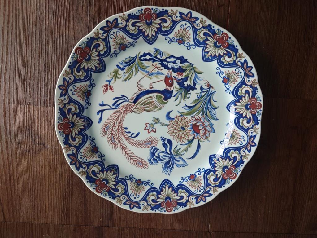 Boch Frères Keramiek Wandbord 'Vieux Rhodes' met Pauw, Ophalen of Verzenden
