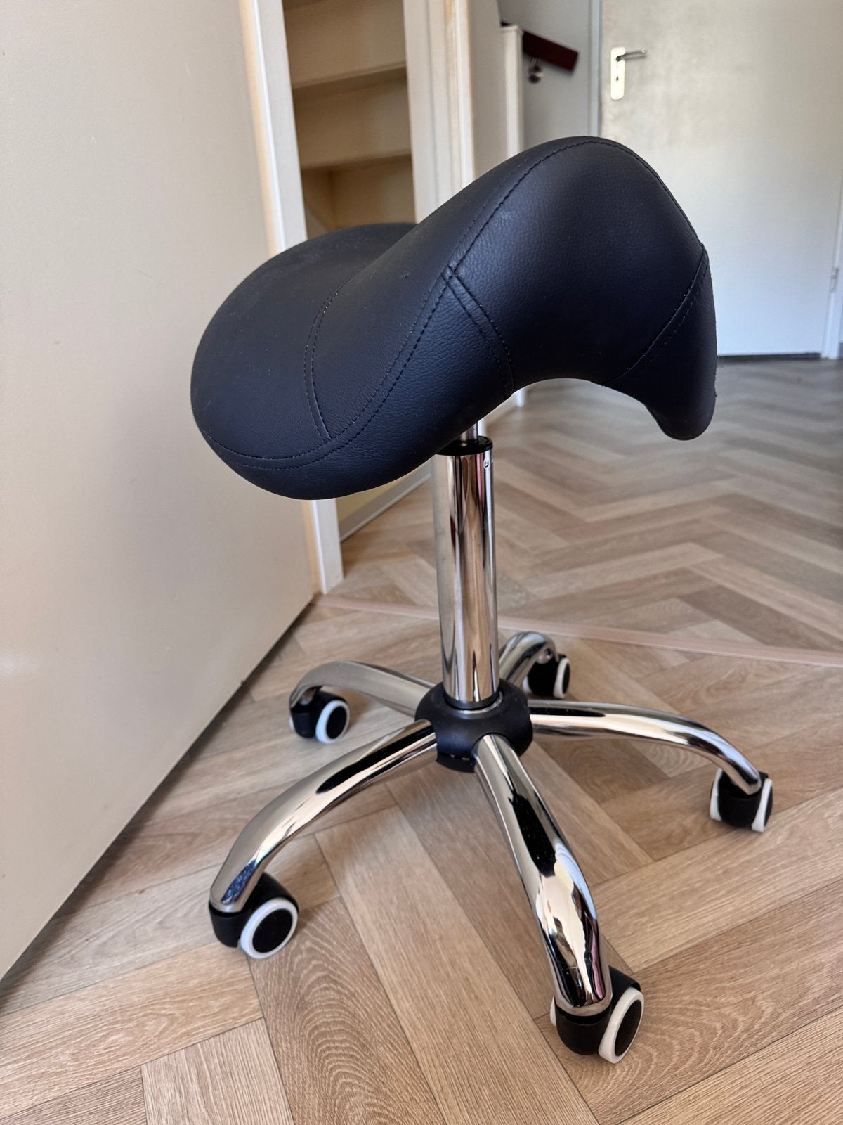 Ergonomische Zadelkruk, Ophalen, In hoogte verstelbaar, Zo goed als nieuw, Kunststof